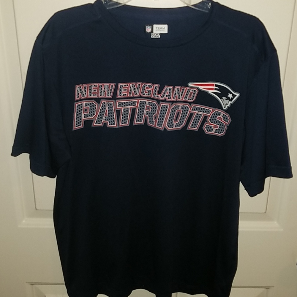 NFL New England Patriots TX3 Mens large T-shirt